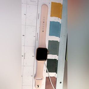 APPLE WATCH SE ROSE GOLD